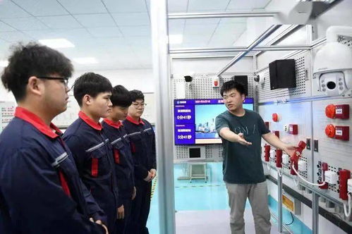 大力發(fā)展職業(yè)教育，以專業(yè)咨詢服務(wù)賦能經(jīng)濟(jì)高質(zhì)量發(fā)展